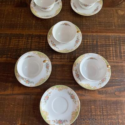 LOT 82 - Tea Cups and Saucers, Imperial China, Vintage Noritake, Japan, 11 pieces