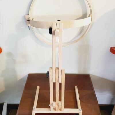 EDMUNDS QUILT LOOP WITH STAND