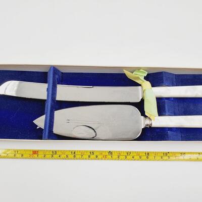 CARLSON CRAFT FORGED STAINLESS STEEL WITH MOTHER OF PEARL HANDLE SHEFFIELD ENGLAND