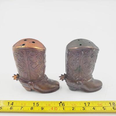 SMALL COWBOY BOOTS WITH SPURS SALT AND PEPPER SHAKERS
