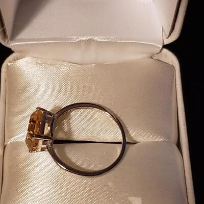 Sterling silver ring  Beautiful natural stone womens size 8