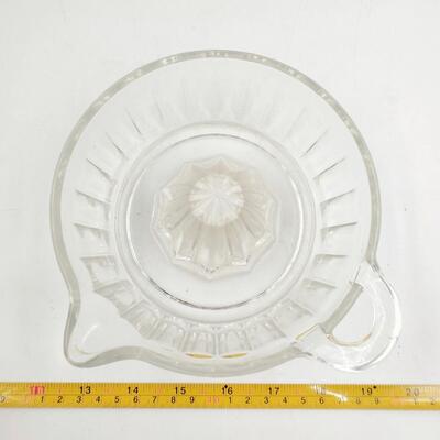 VINTAGE CLEAR GLASS JUICER/REAMER
