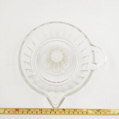 VINTAGE CLEAR GLASS JUICER/REAMER