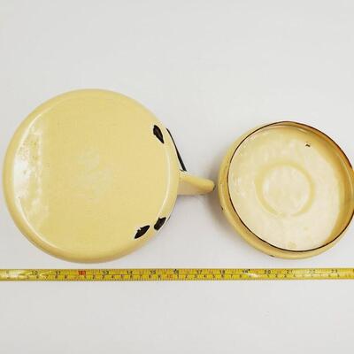 VINTAGE YELLOW ENAMELWARE TEAPOT/KETTLE WITH LID 