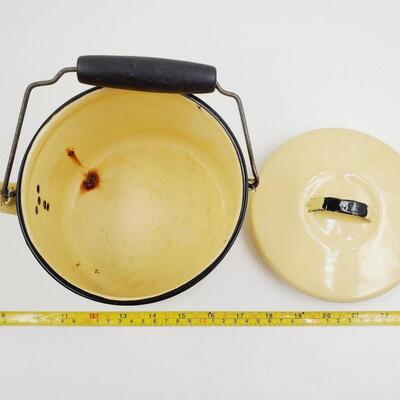 VINTAGE YELLOW ENAMELWARE TEAPOT/KETTLE WITH LID 
