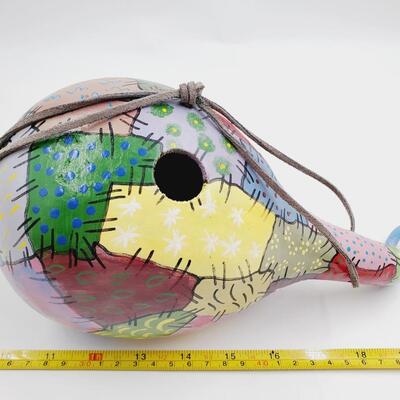 PAINTED HANGING BIRDHOUSE GOURD