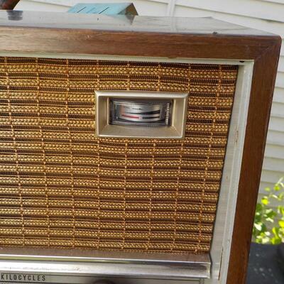 1950's Olympic 12 transistor table radio.