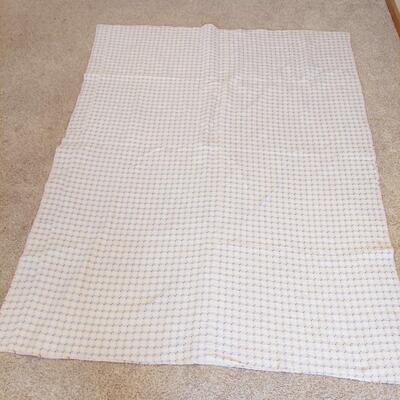 BEAUTIFUL HAND STITCHED PINK TONED QUILT 