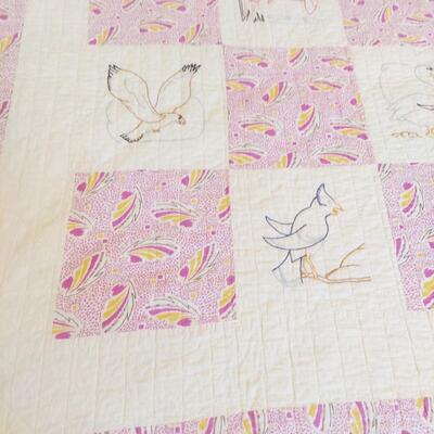BEAUTIFUL HAND STITCHED PINK TONED QUILT 