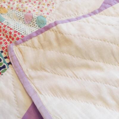 AMAZING ANTIQUE PURPLE HAND STITCHED QUILT 