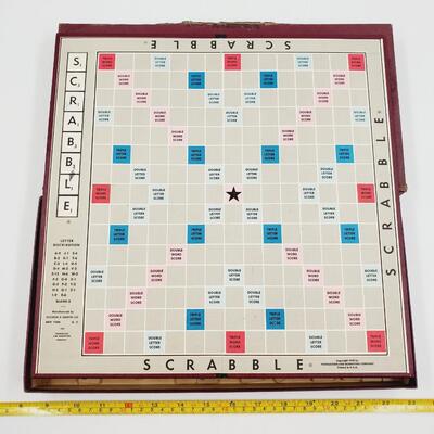 VINTAGE SCRABBLE GAME