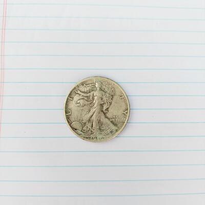 1939 SILVER WALKING LIBERTY 1/2  DOLLAR COIN