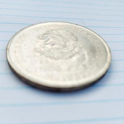 MEXICO 1952 SILVER 5 PESCOS COIN 