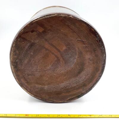 ANTIQUE DARK BROWN GLAZE 2 GALLON CROCK