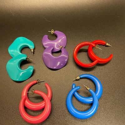 Set of 5 Retro 1980s Colored Plastic Hoop Earrings