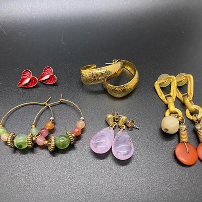 Set of 5 Goldtone Stone & Natural Styles
