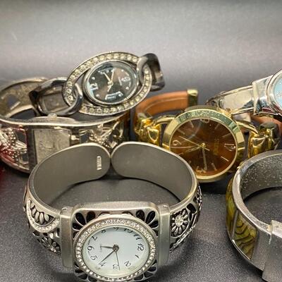 Mixed Lot of Fashion Watches for Parts or Repair