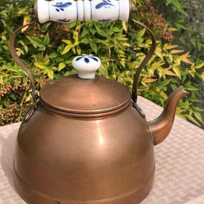Copper Tea Kettle with Delft Handles