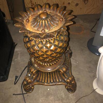 Pineapple decor piece