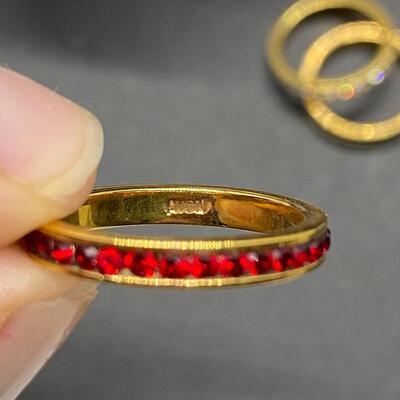 AVON Goldtone Stackable Red White & Blue Crystal Rhinestone Rings