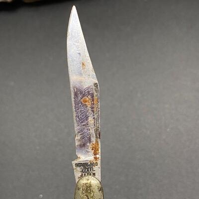 Lot of 4 Vintage Folding Pocket Knives