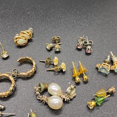 Mixed Lot of Stud Earrings Rhinestone Faux Pearl 