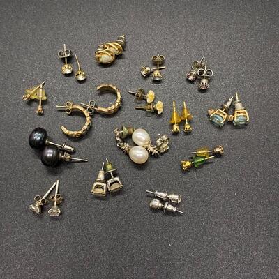 Mixed Lot of Stud Earrings Rhinestone Faux Pearl 