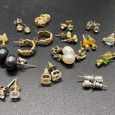 Mixed Lot of Stud Earrings Rhinestone Faux Pearl 