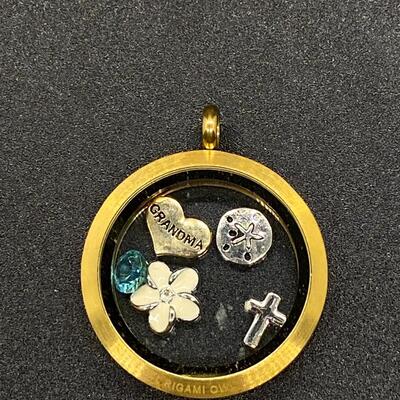 Grandma Origami Owl Charm Locket Pendant