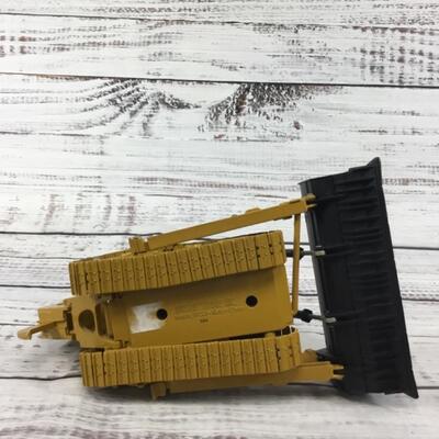 Norscot Caterpillar D11R CarryDozer Collectible