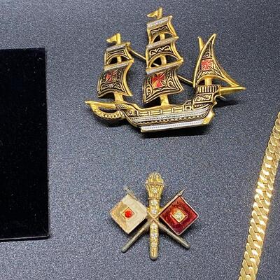 Vintage Goldtone Jewelry Lot