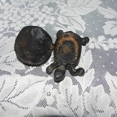 CAST IRON SKILLET CLOCKS AND HAND PAINTED TURTLE
