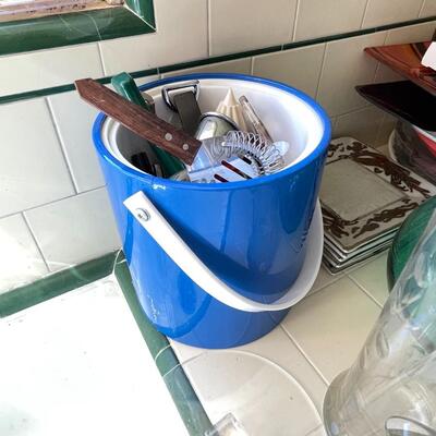 Glass trays, serving ware