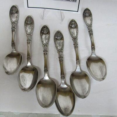 6 Vintage La Vigne Silver Plate Spoons by 1881 Rogers Co