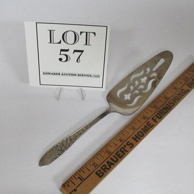 Silver Plate Pie Server, National Silver Co Rose and Leaf Pattern