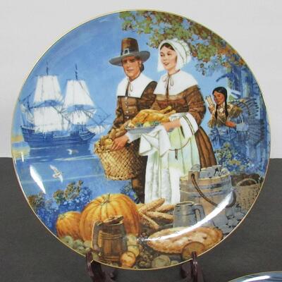 2 Vintage Plates, Pilgrims Thanksgiving #856 and Colonial Thanksgiving #316