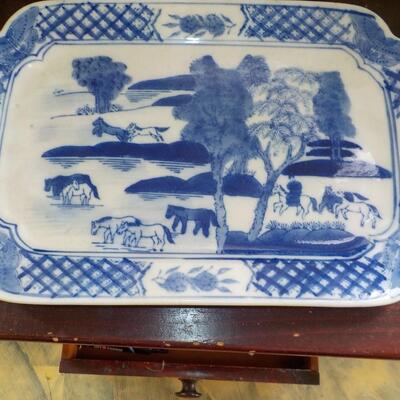 Vintage Chinese serving platter.