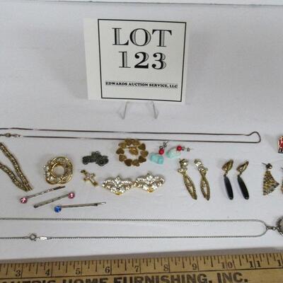 Lot of Misc Jewelry, Earrings, Necklaces, Hair Pins, Pins