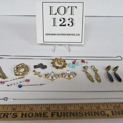 Lot of Misc Jewelry, Earrings, Necklaces, Hair Pins, Pins