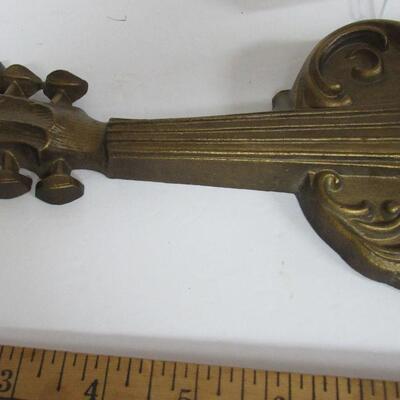 1975 Violin Wall Hanging, Sexton, Metal