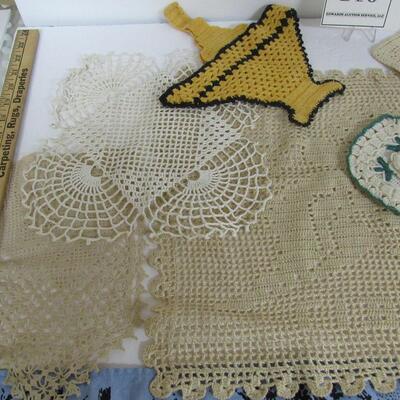Lot of Vintage Doileys, Towel, Apron, Pot Holders
