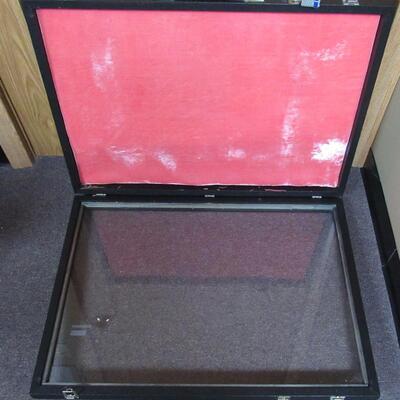 Large Flat Table Top Lockable Display Case, Used Read description for more info