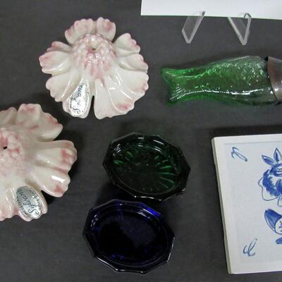 Lot of Vintage Kitchen Smalls, Shakers, Salt Dips, Tiles