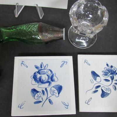 Lot of Vintage Kitchen Smalls, Shakers, Salt Dips, Tiles