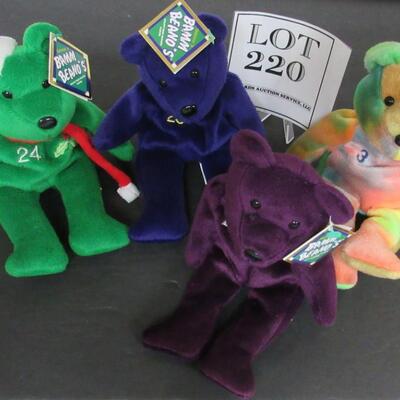 Lot of 4 Older Bamm Beano's Baseball Bean Bag Bears: Justice, Griffy, Jr, McGwire, Rodriguez