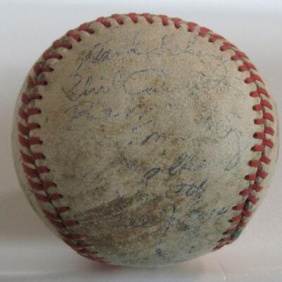 Vintage 1930-40s Chicago Cubs Autobraphed Baseball  Read description for more details