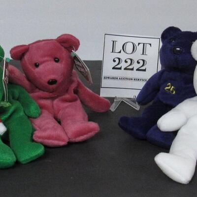 Lot of Older Bamm Beano's Plush Bean Bag Baseall Bears: Martinez, McGwire, Jones, Ripkin, Jr