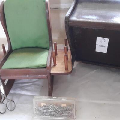 Lot 27 - Sewing Lot 
