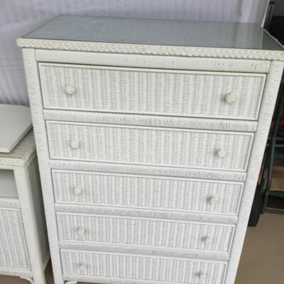 Henry Link white Wicker Chest with glass top