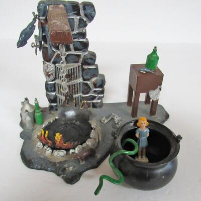 Vintage 1965 Aurora Plastics Model Halloween Witch With Accessories, Read Description!